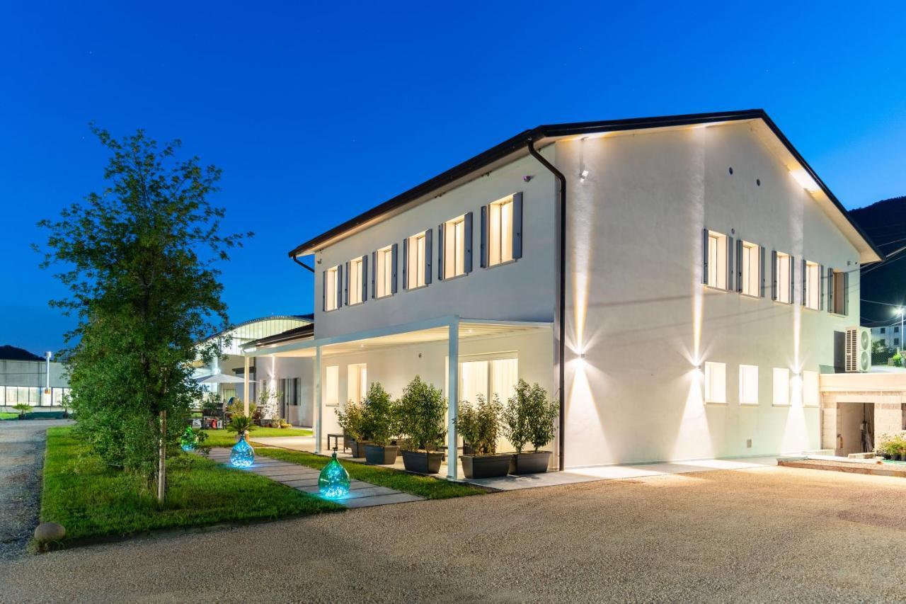 Отель Tommyhouse Борсо-дель-Граппа Экстерьер фото